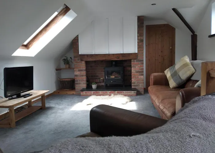 Cosy Farm Cottage
